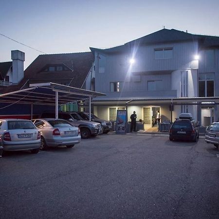 Motel Magistrala Doboj Buitenkant foto