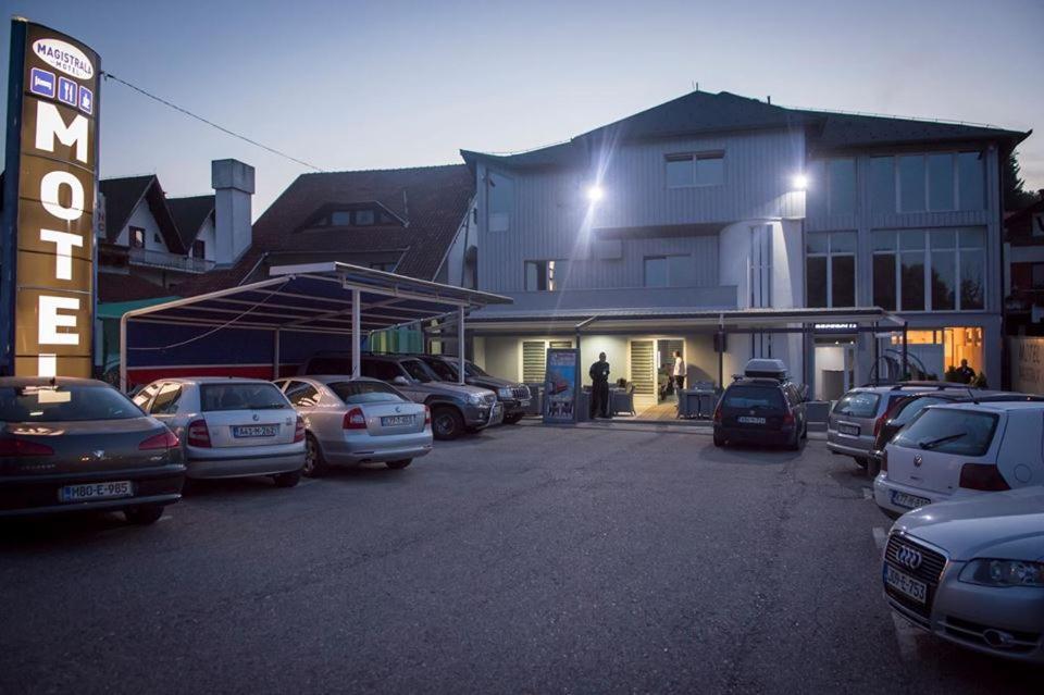Motel Magistrala Doboj Buitenkant foto